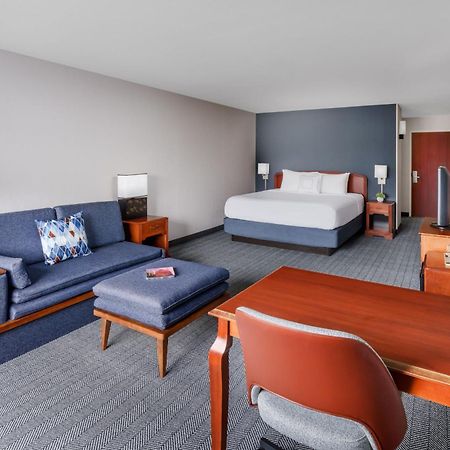 Courtyard By Marriott Sacramento Folsom Hotell Exteriör bild