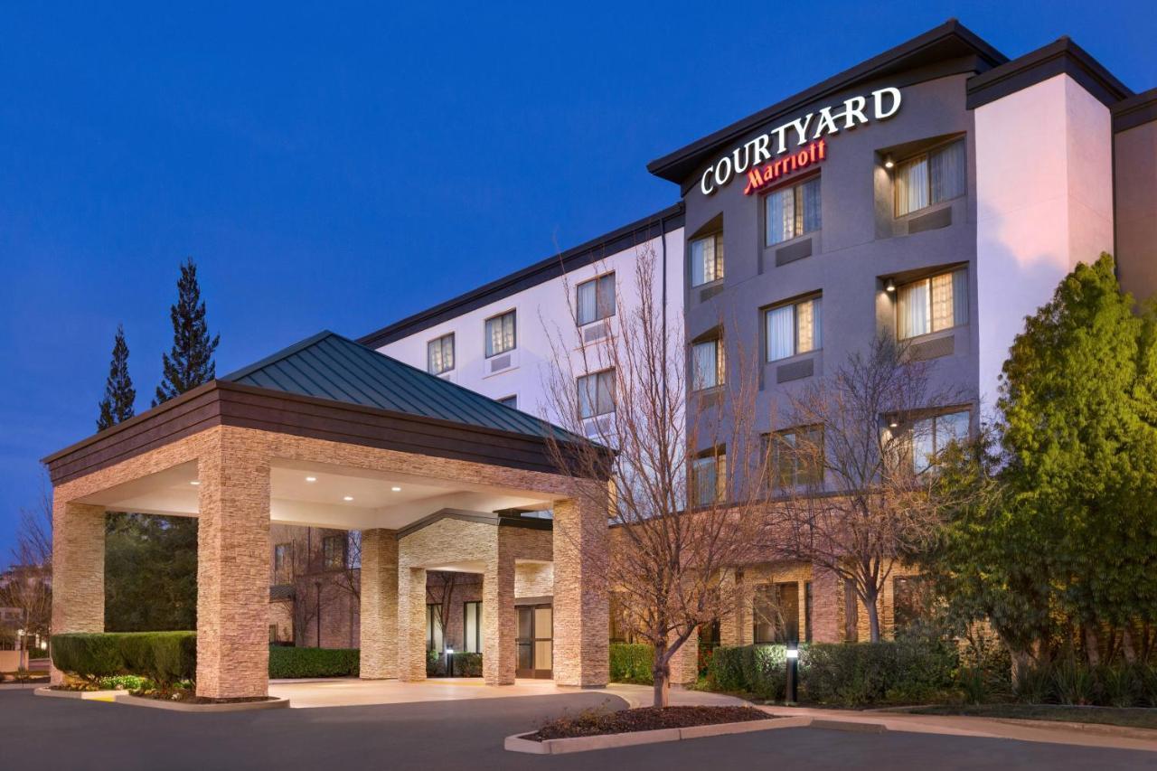 Courtyard By Marriott Sacramento Folsom Hotell Exteriör bild