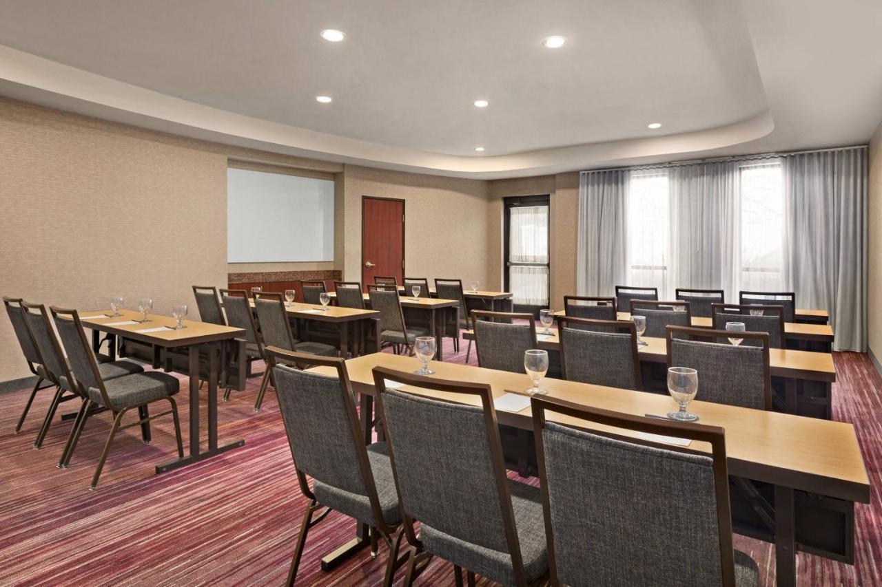 Courtyard By Marriott Sacramento Folsom Hotell Exteriör bild
