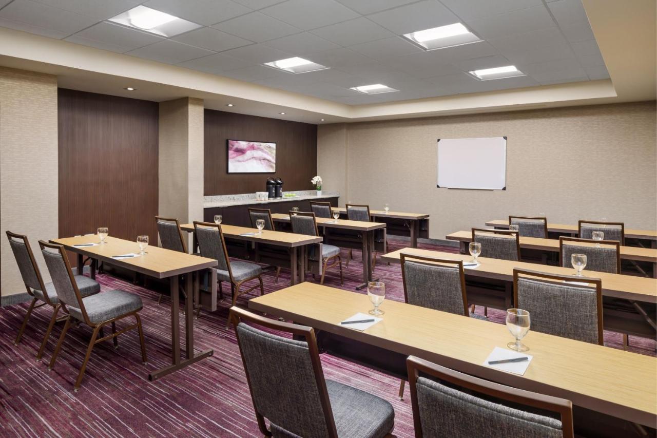 Courtyard By Marriott Sacramento Folsom Hotell Exteriör bild