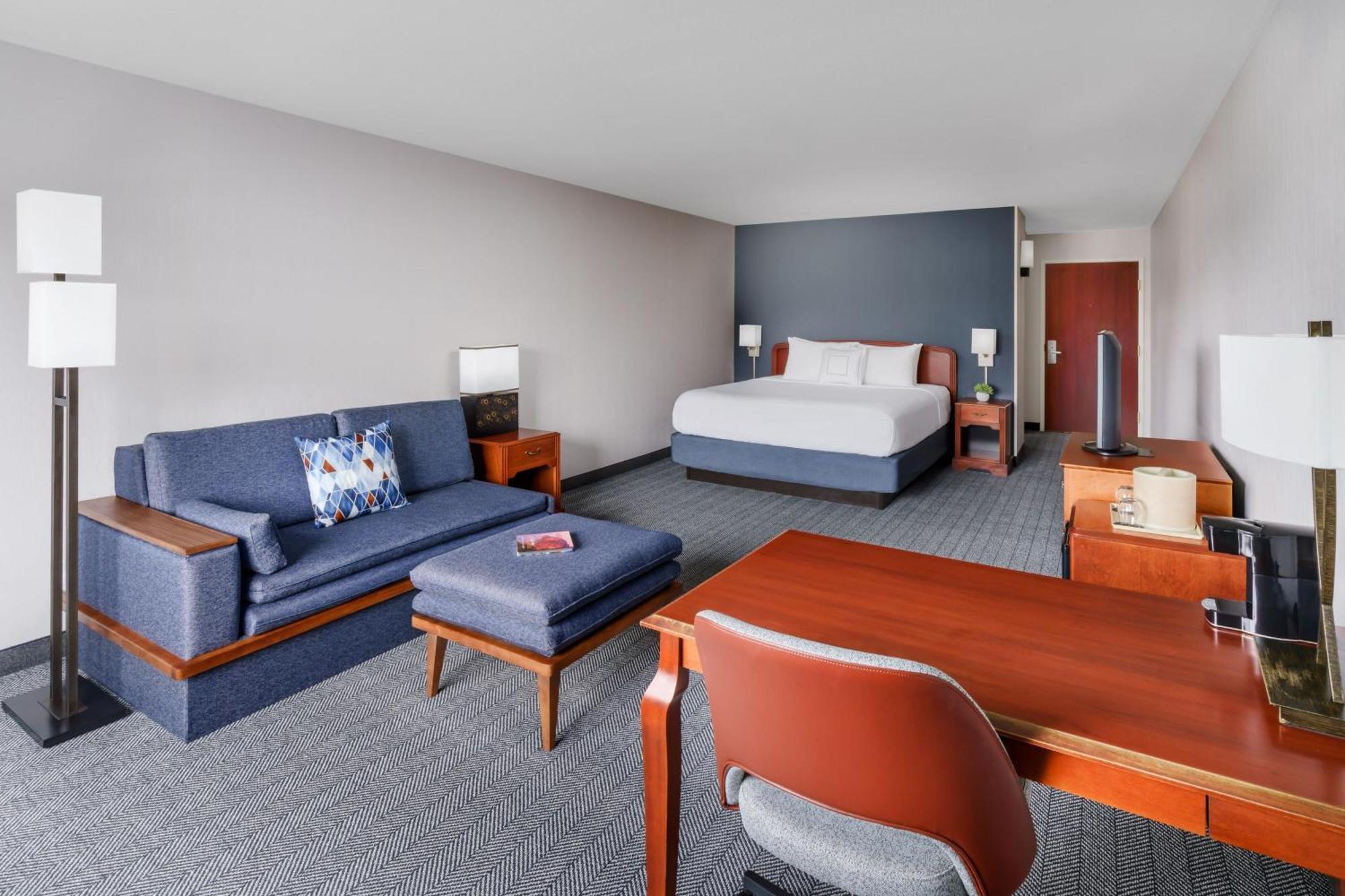 Courtyard By Marriott Sacramento Folsom Hotell Exteriör bild