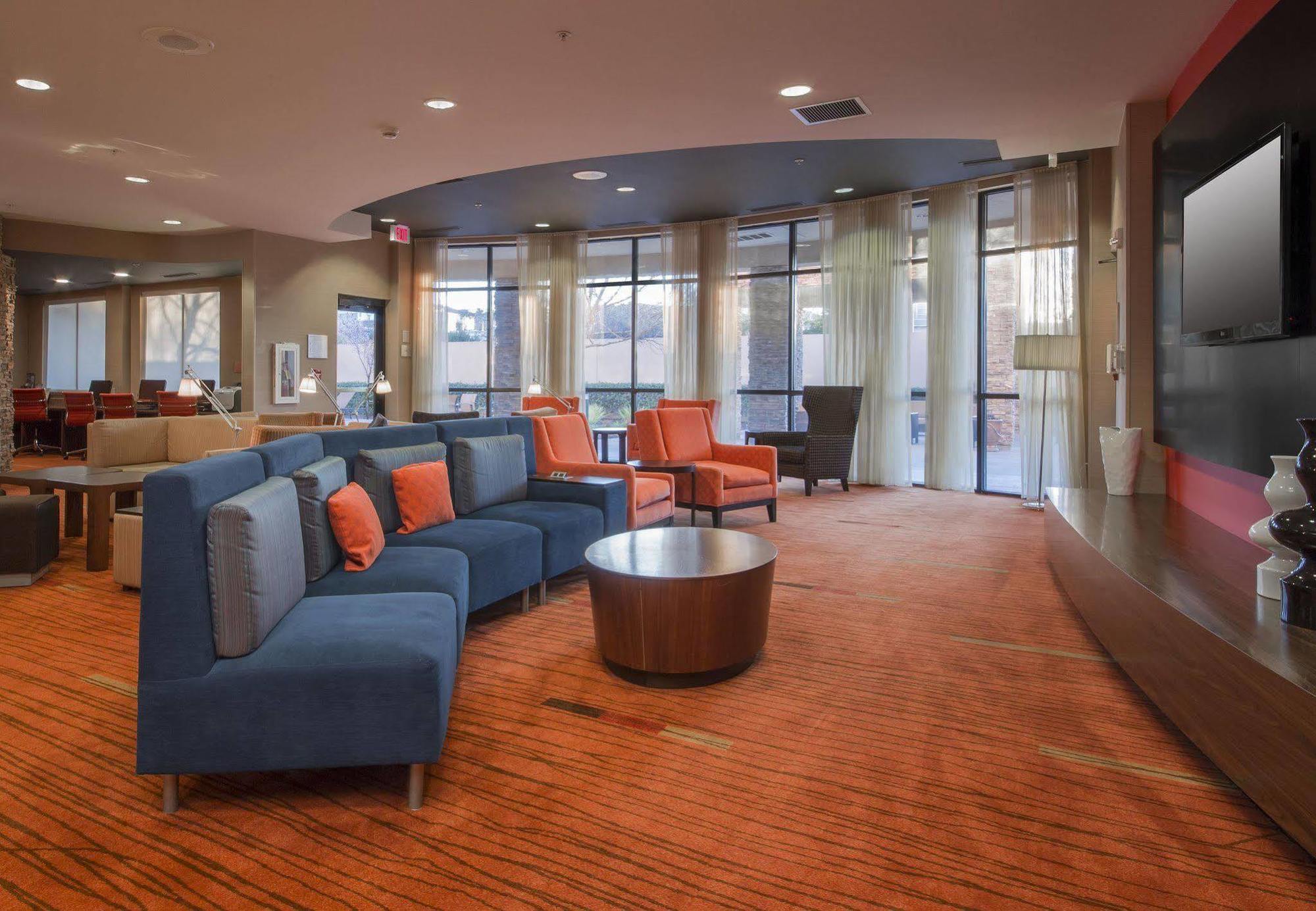 Courtyard By Marriott Sacramento Folsom Hotell Exteriör bild